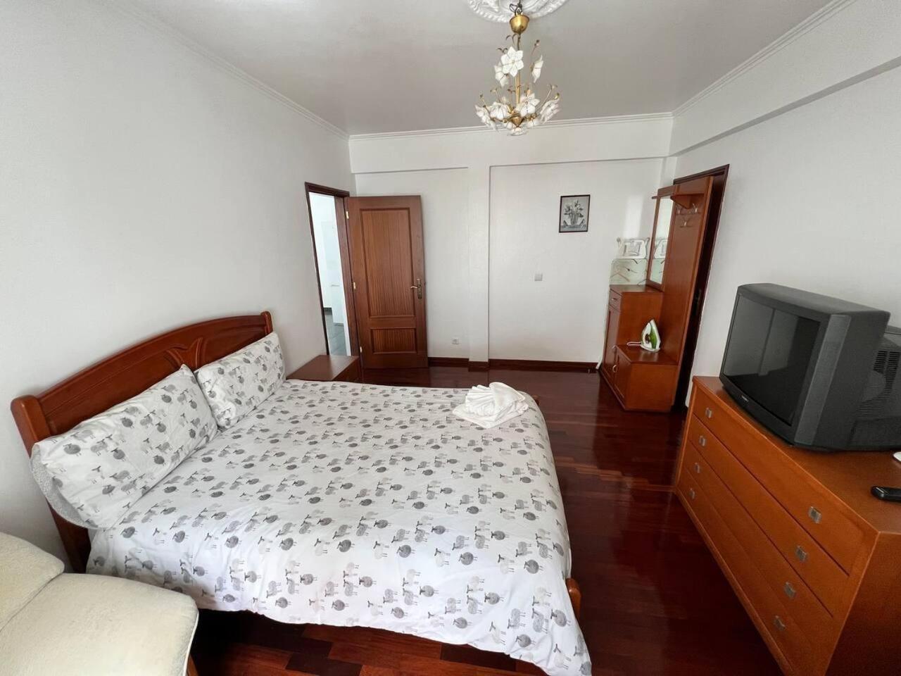 Comfortable 2-Bedroom Apartment For Relaxing Stays Funchal  Exteriör bild