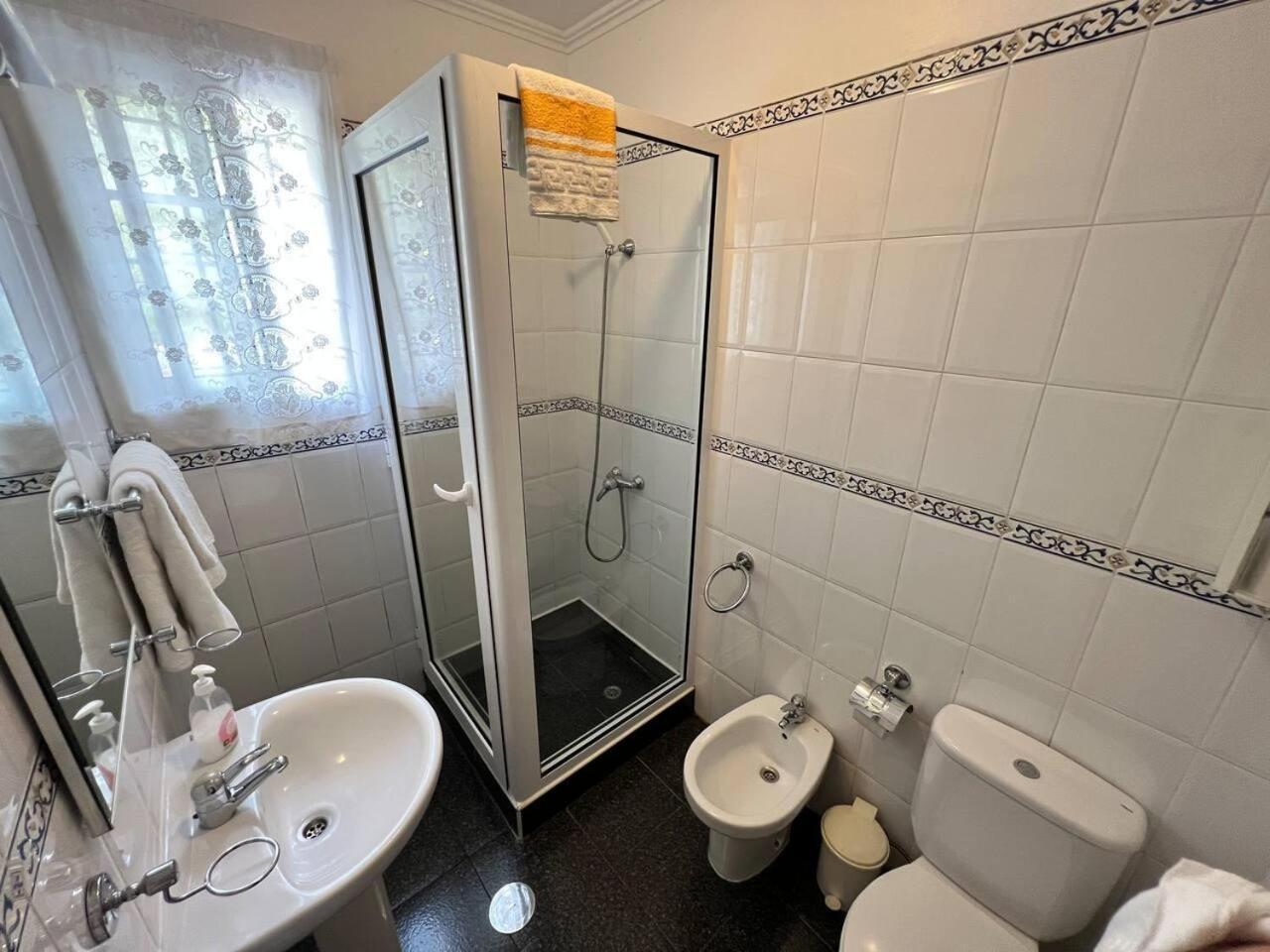 Comfortable 2-Bedroom Apartment For Relaxing Stays Funchal  Exteriör bild